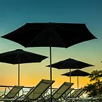 Boutique & Design Navis - Small Luxury Of The World ホテル オパティヤ