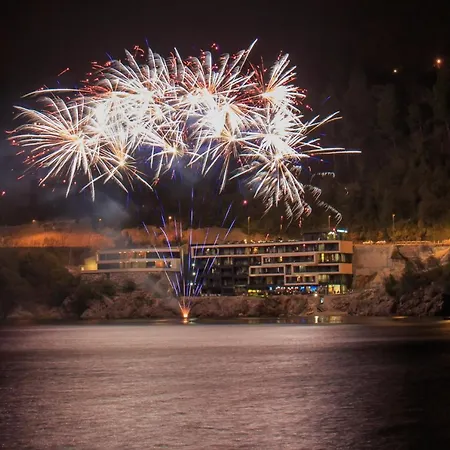 Boutique & Design Navis - Small Luxury Of The World מלון אופטיה