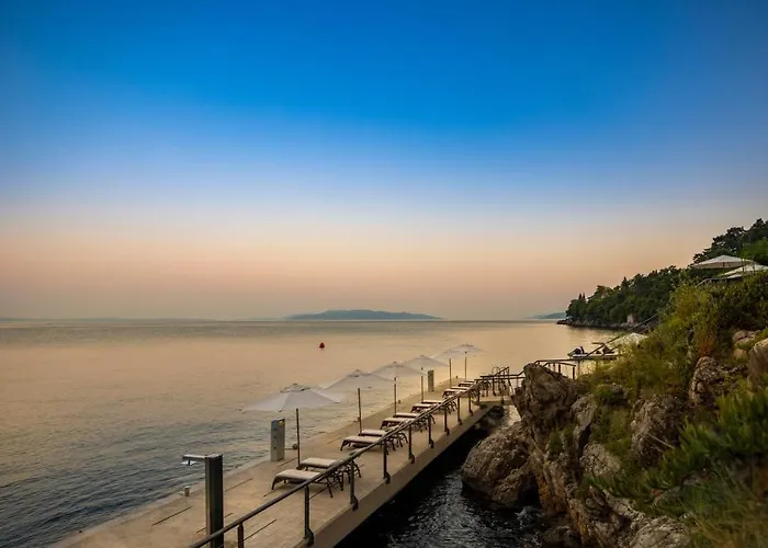 Boutique & Design Navis - Small Luxury Of The World 호텔 5*