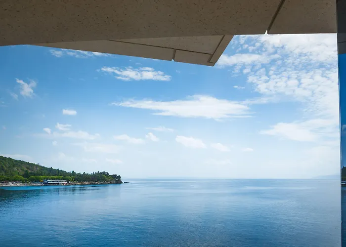 Boutique & Design Navis - Small Luxury Of The World 5* 오파티아