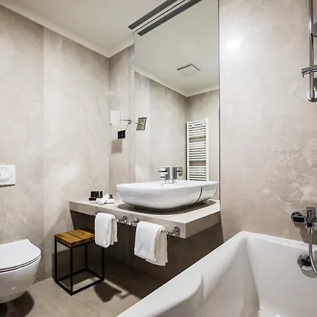 Hotel Boutique & Design Navis - Small Luxury Of The World 5*