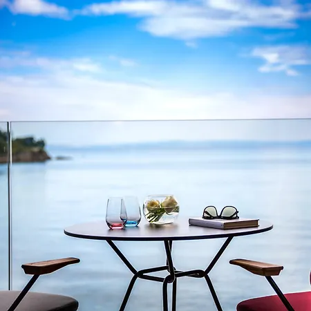 Boutique & Design Navis - Small Luxury Of The World Hotel