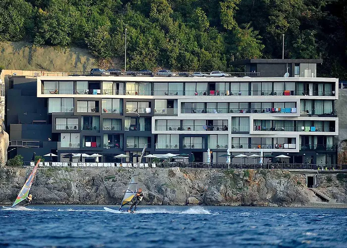 Boutique & Design Navis - Small Luxury Of The World Hotel